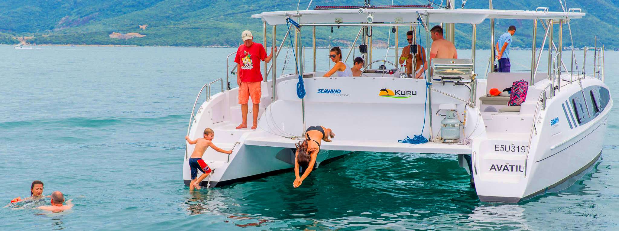 Who wouldn't want to spend their days on the water, meeting friendly holidaymakers, making new friends and doing what makes you happy? The 1160 Resort from Seawind Catamarans offers up to 43pax