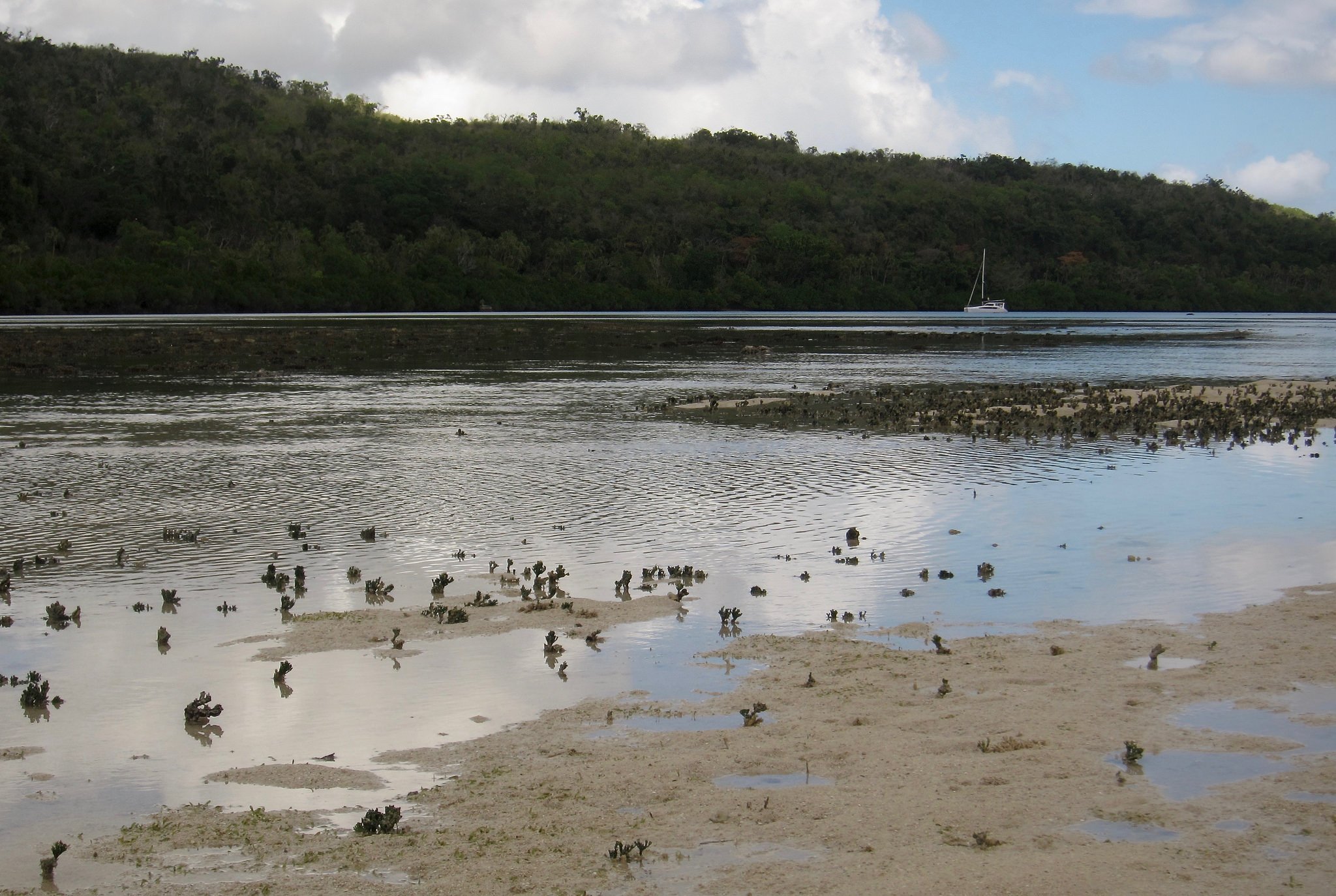 Seawind 1160 Cruising Vanuatu Sky Pond